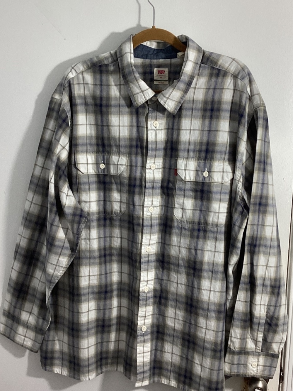 NWT LEVI'S XXL MEN'S RELAXED FIT GREY BEIGE PLAID FLANNEL SHIRT LONG SLEEVE